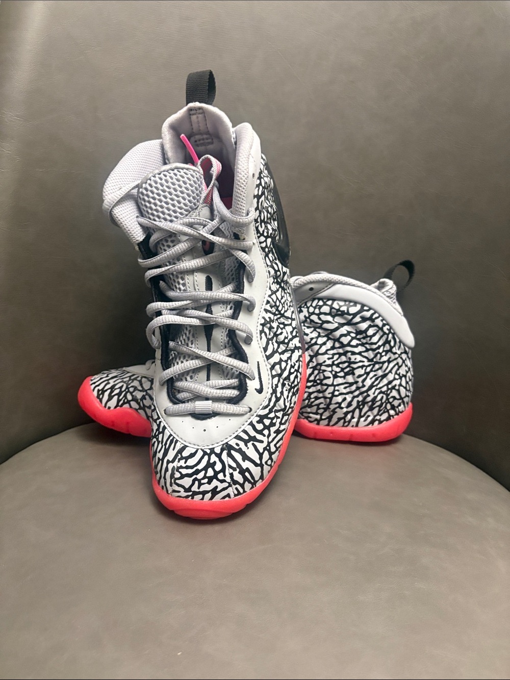 Nike Kids Sneakers Gray Black White with Pink Foamposites- No Box